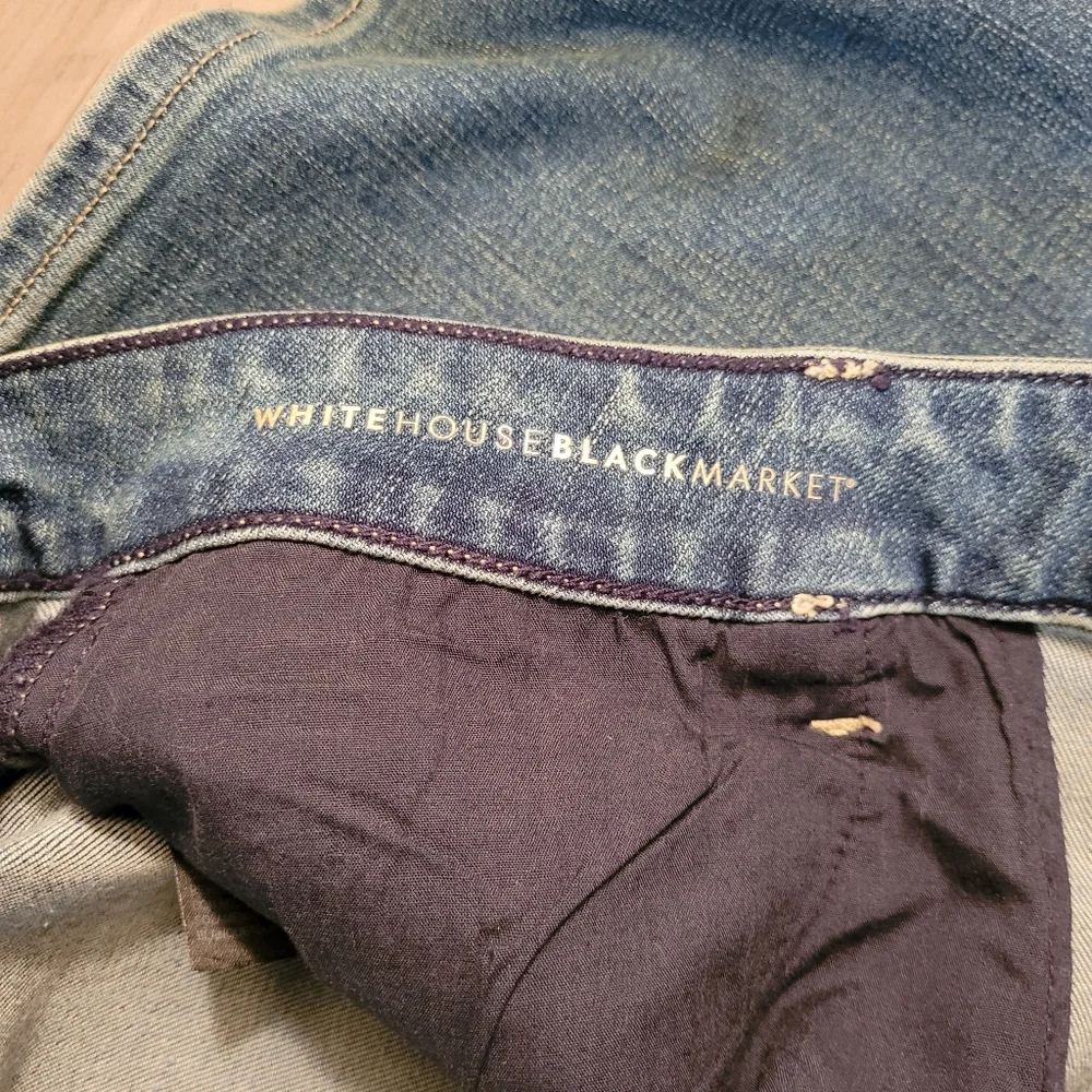 WHBM Curvy Slim Jeans, Like New - Picture 6 of 9